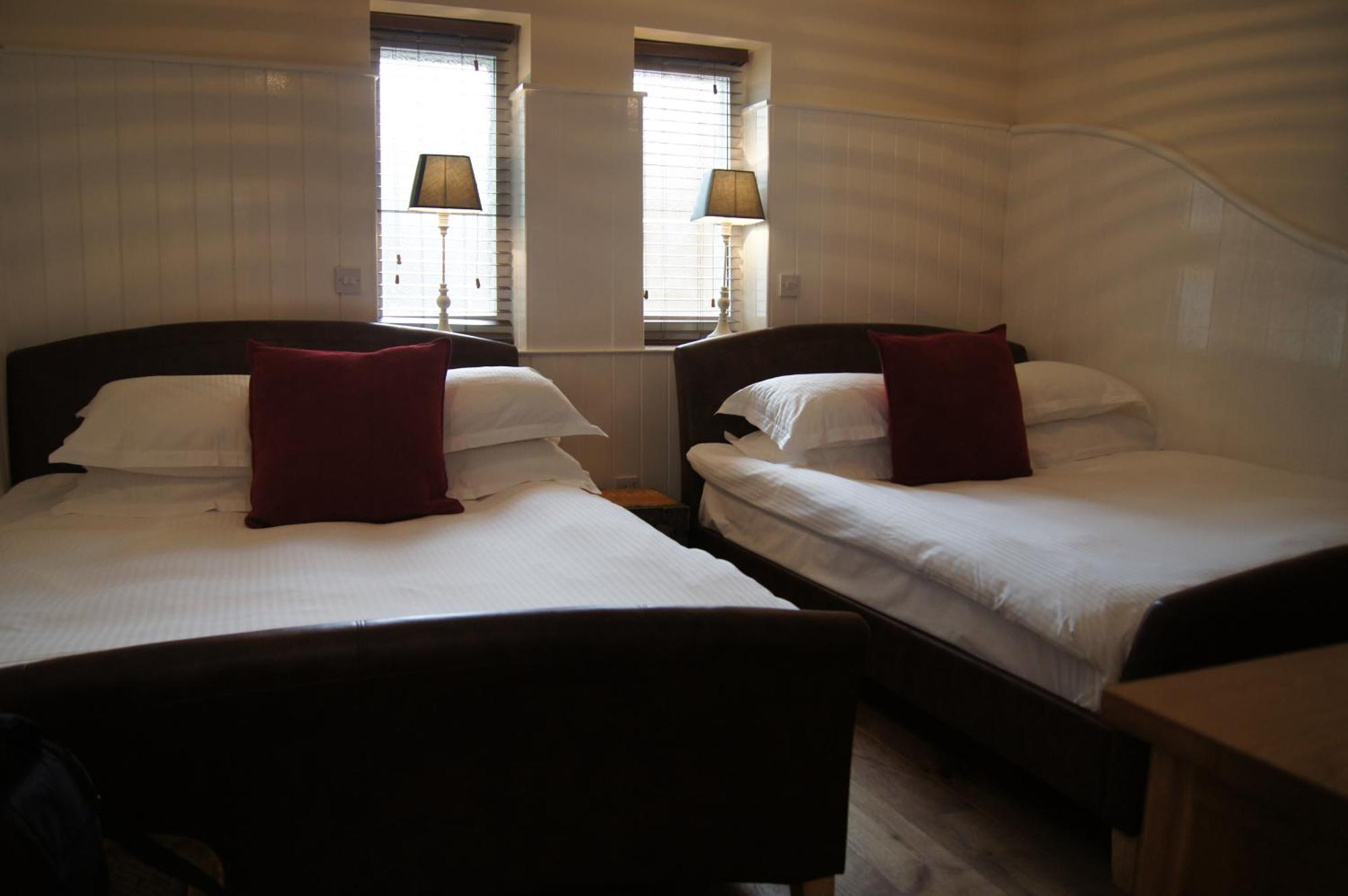 Romneys Apartments & Suites Kendal Zimmer foto